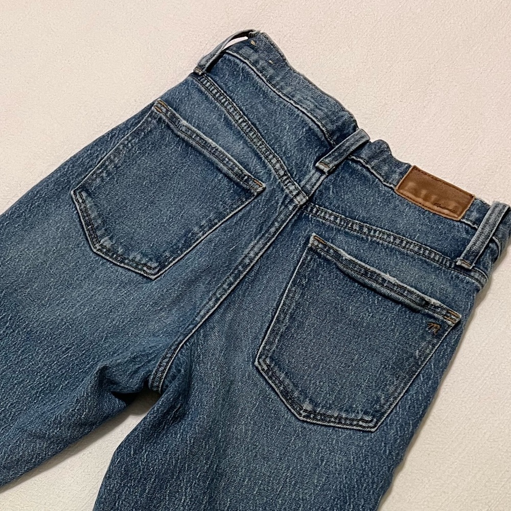 Madewell high Rise Slim Crop Boyfriend Jean 24